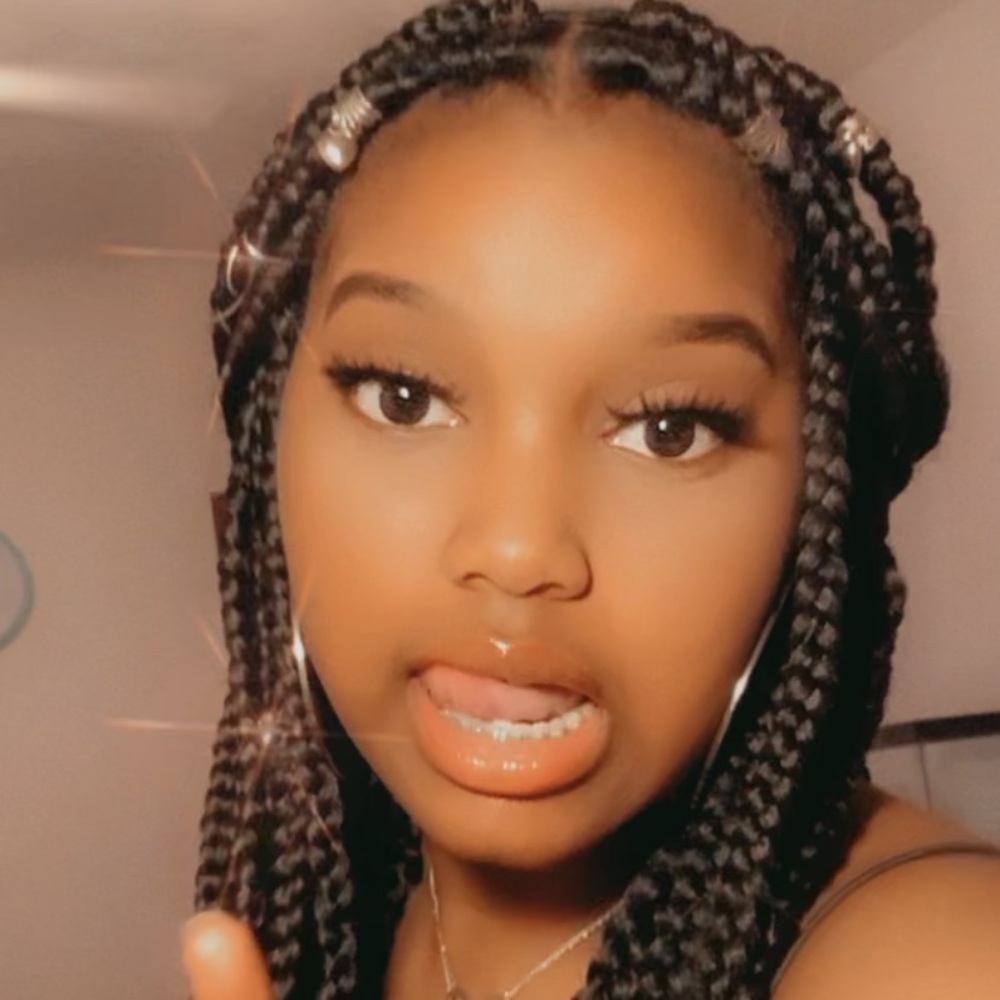 Meet your Posher, Aseanique